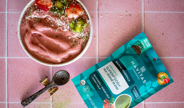 Strawberry Kiwi Smoothie Bowl Recipe