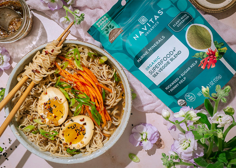 A ramen noodle bowl made with Navitas Organics Superfood+ Sea Veggie Blend