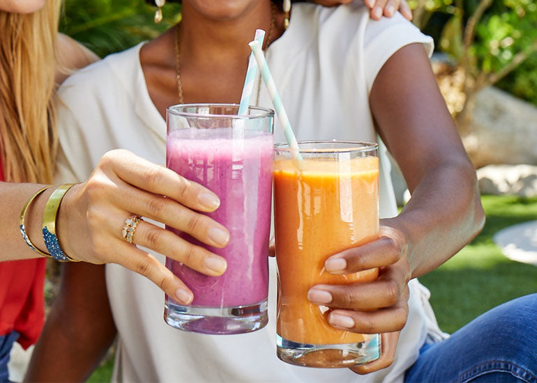 https://navitasorganics.com/cdn/shop/articles/20220526172628-tropical_immunity_blast_smoothie_web3_1024x1024.jpg?v=1653586027