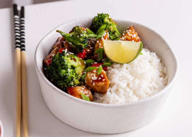 Bowl of stir fry made with Maca Powder teriyaki sauce