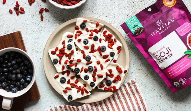 Goji Blueberry Frozen Yogurt Bark Recipe