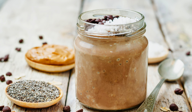 Chocolate Gingerbread Overnight Oats